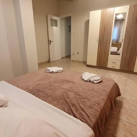 Resort K1-george By The Sea And Airport